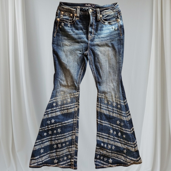Miss Me Women's Blue High-rise Flared Jeans Stars Stripes Size 30x34 Bell Bottom - Picture 1 of 2